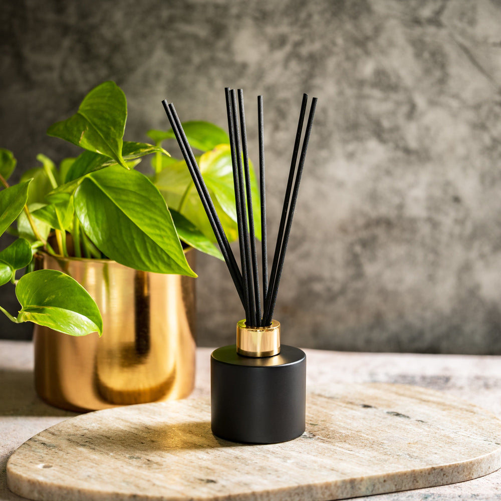 100ml Black Circular Diffuser Bottle, Lotti