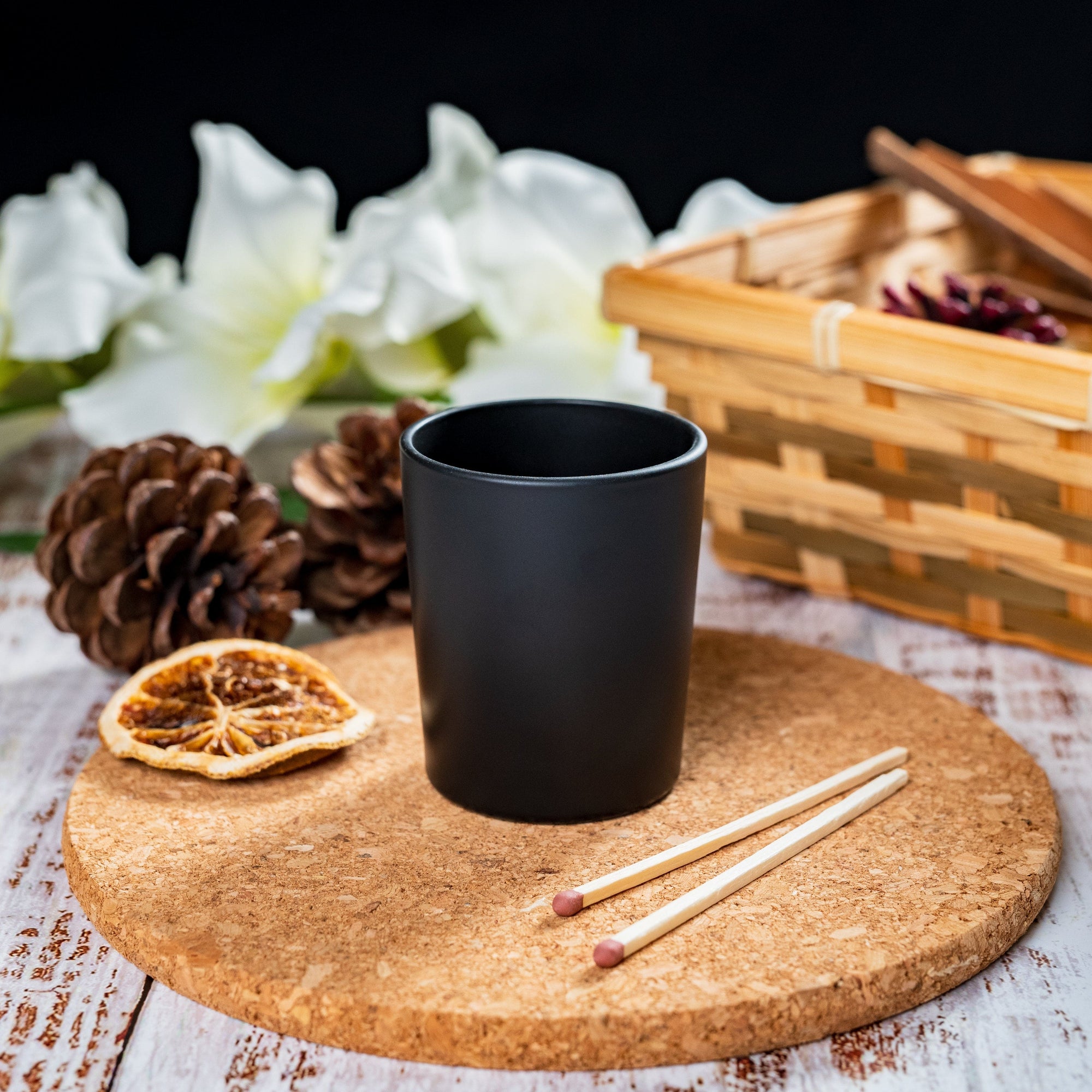 9cl Lauren Candle Glass - Externally Black Matt