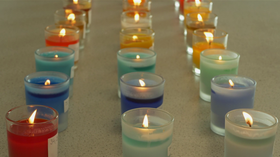 How to add colour to your candles