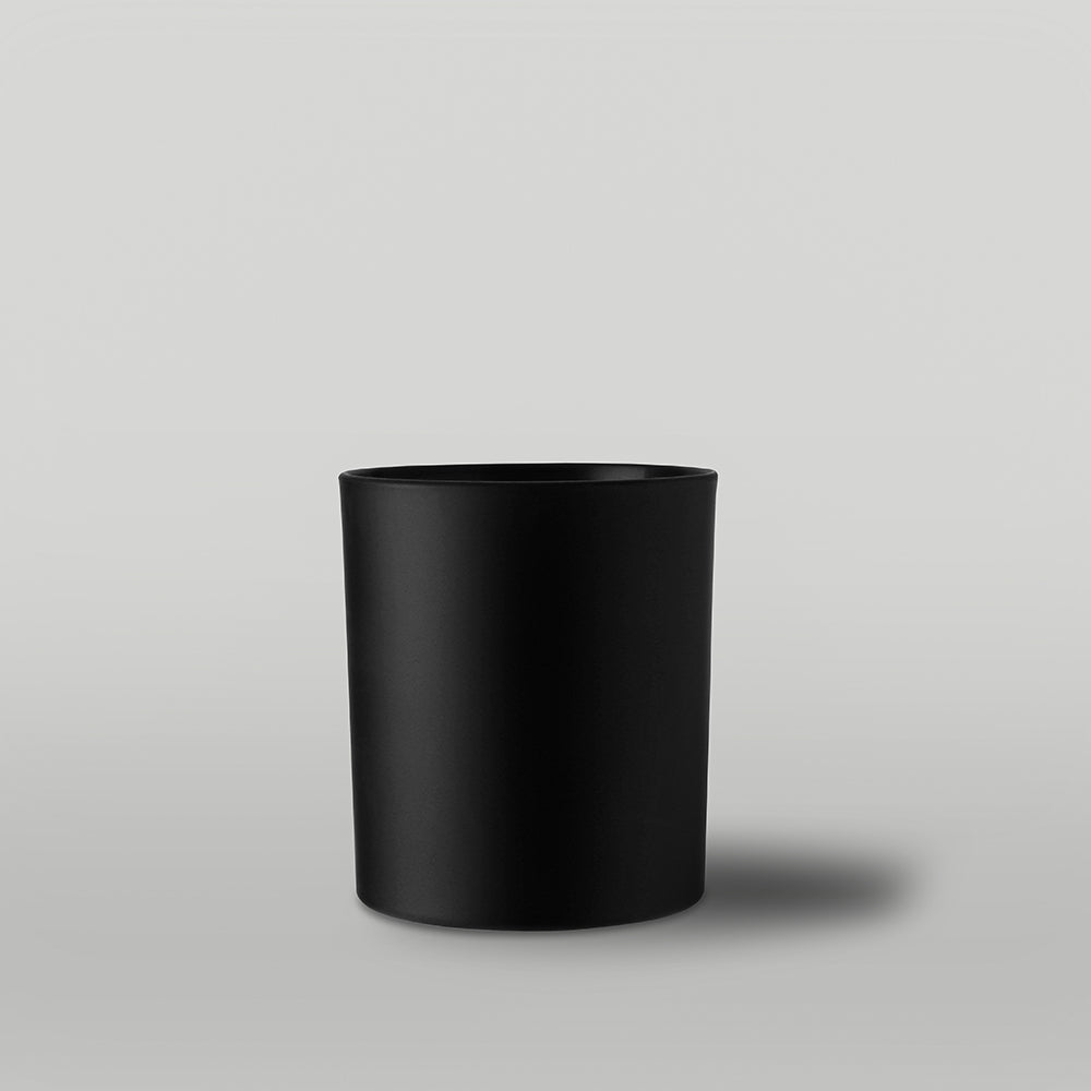 30cl Lotti matt black candle jar on a grey background