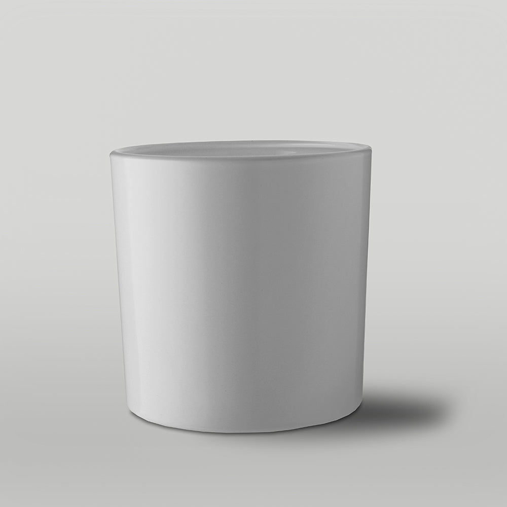 64cl matt whte Ebony candle jar on a grey background