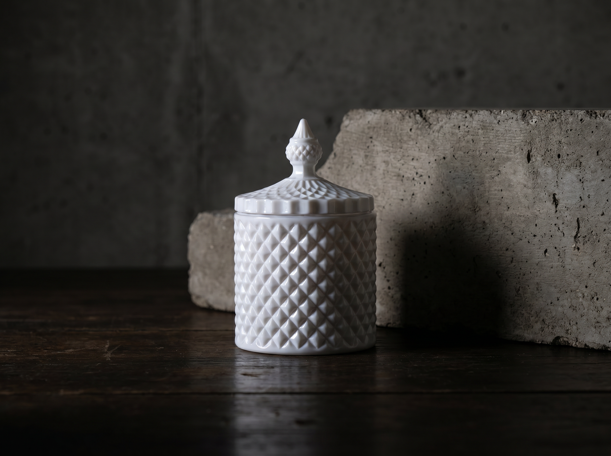 23cl White Gloss Geo Jar - Limited Edition