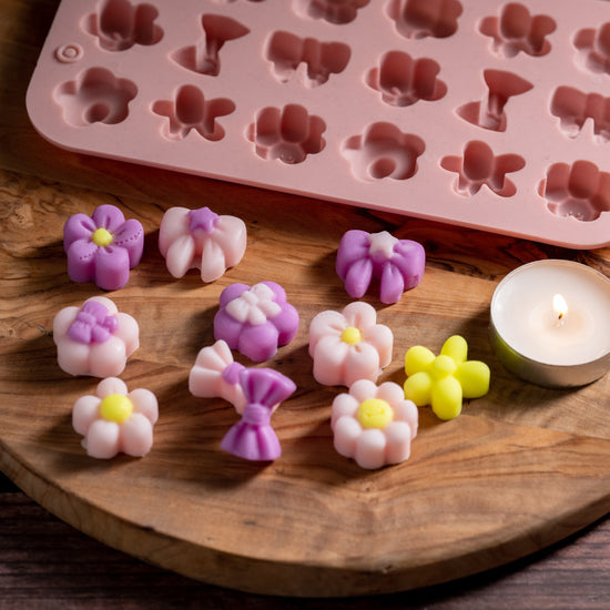 Candle Shack Clam Shell Wax Melt Mould - Flowers & Bows